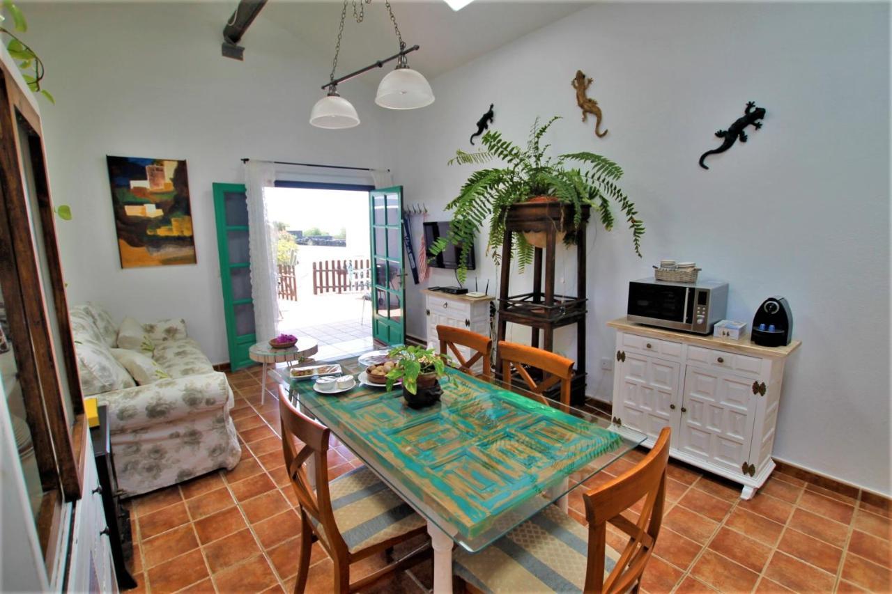 Vivienda Vacacional El Lagarto Mácher Exteriör bild